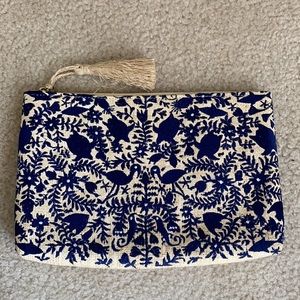 Vineyard vines woven clutch